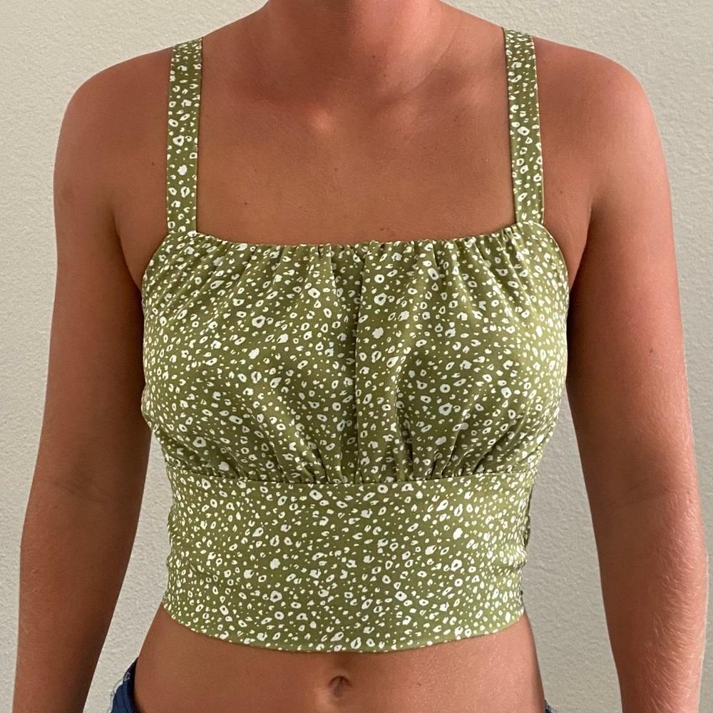 Green and white speckled tank top!